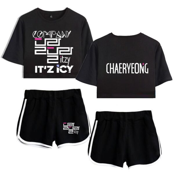 Itzy Chaeryeong Tracksuit #1