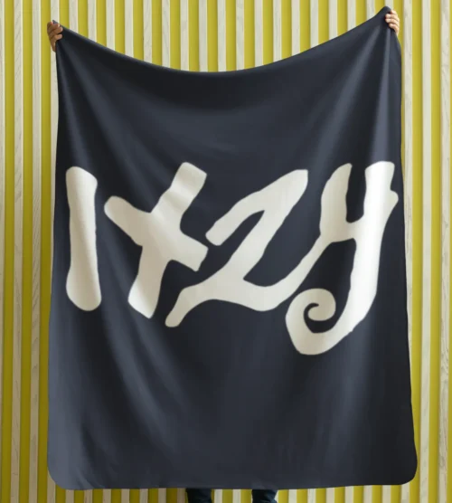 ITZY Wordmark Blanket