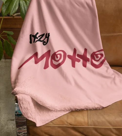 ITZY Motto Script Blanket